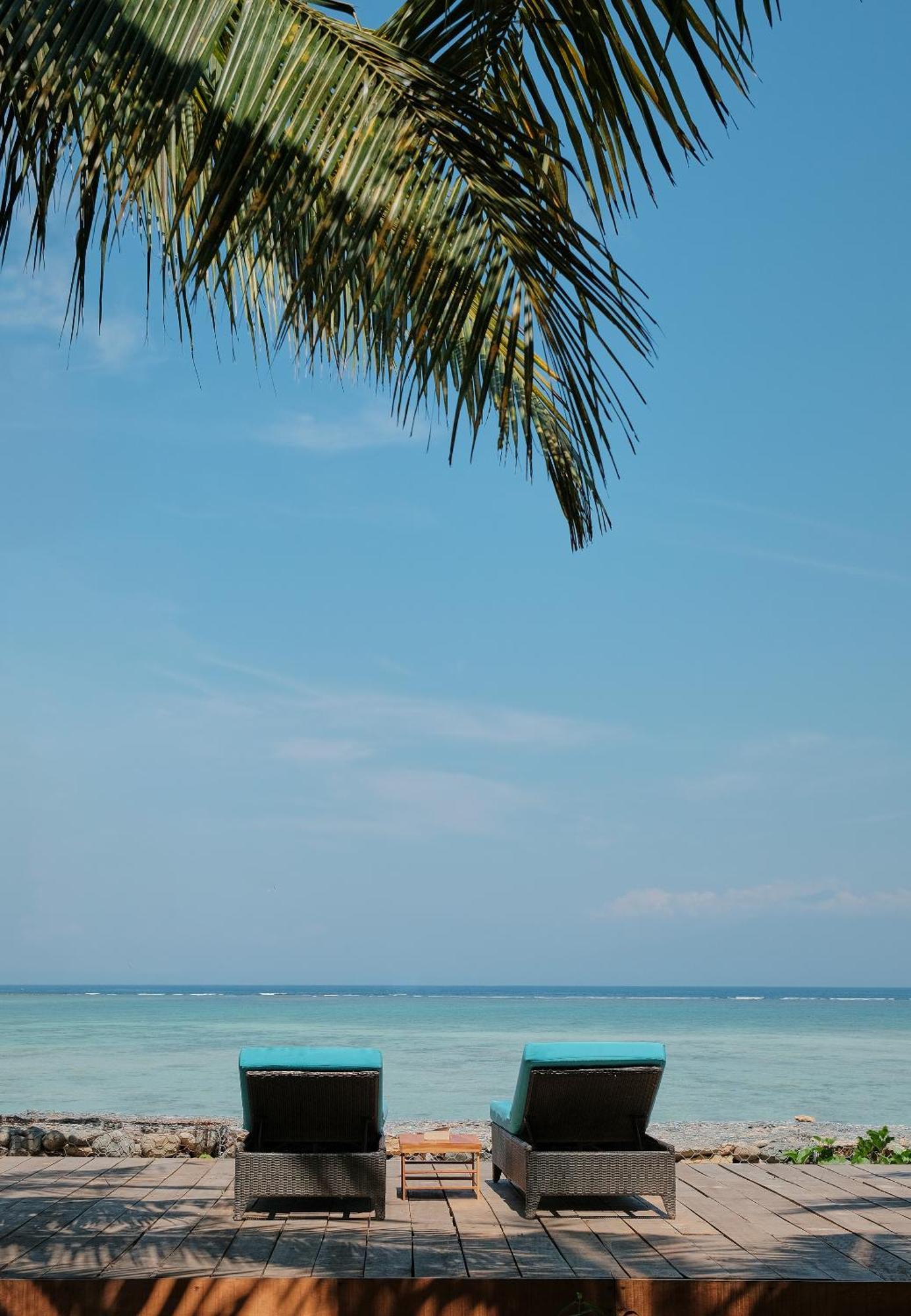 Myamo Beach Lodge Jereweh Exteriér fotografie
