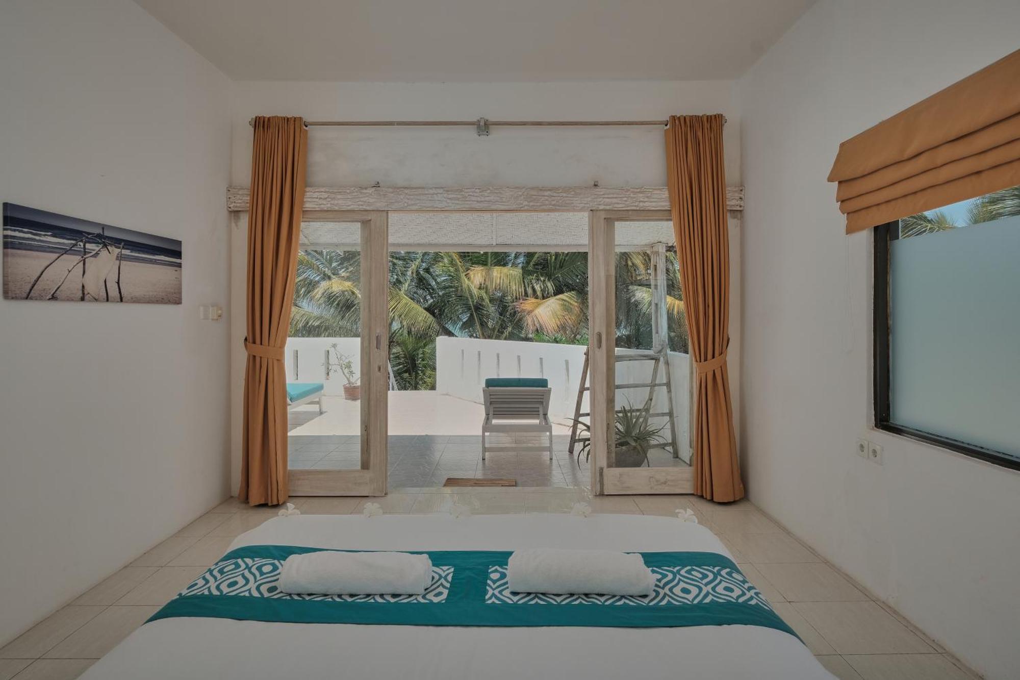 Myamo Beach Lodge Jereweh Exteriér fotografie
