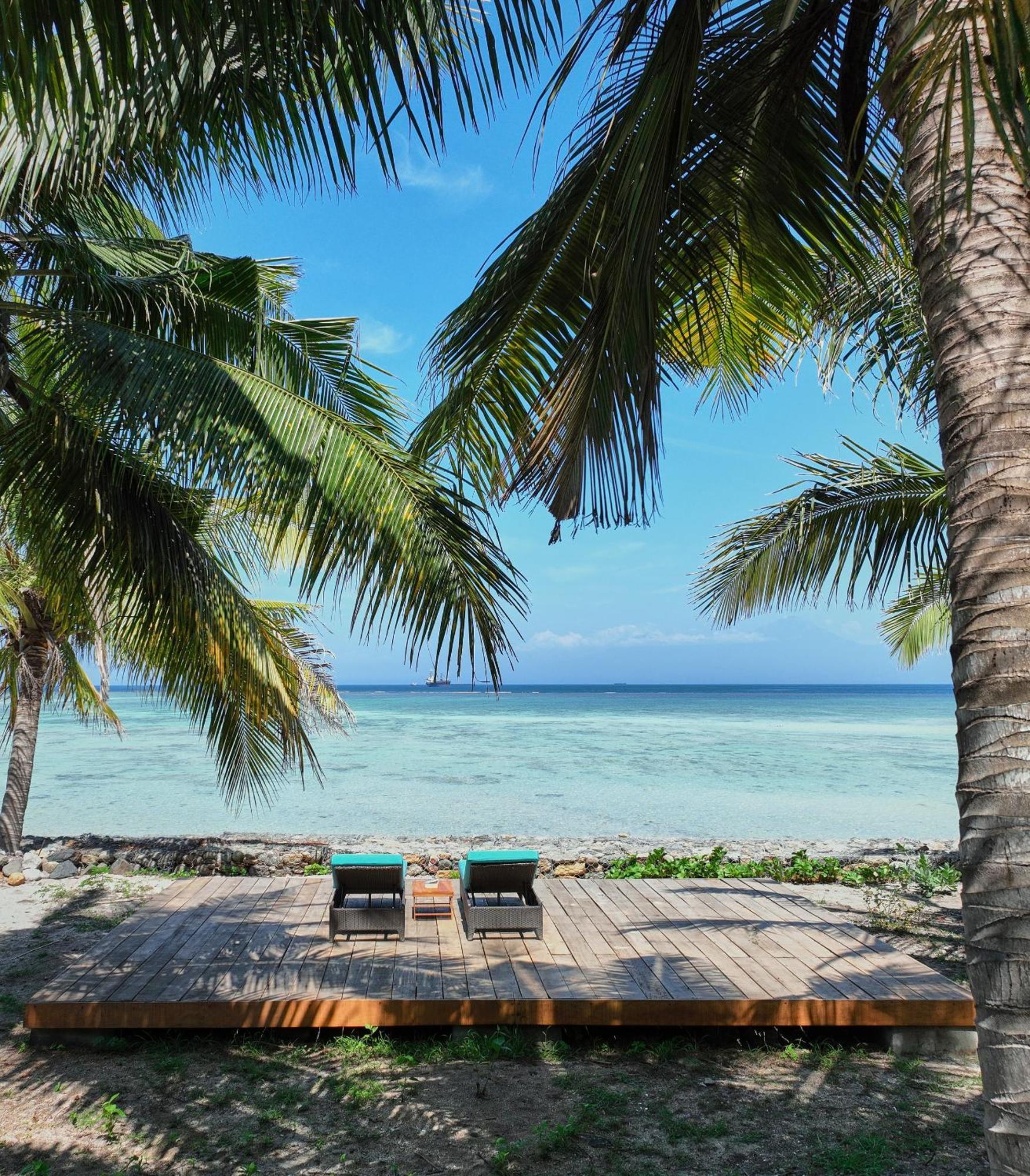 Myamo Beach Lodge Jereweh Exteriér fotografie